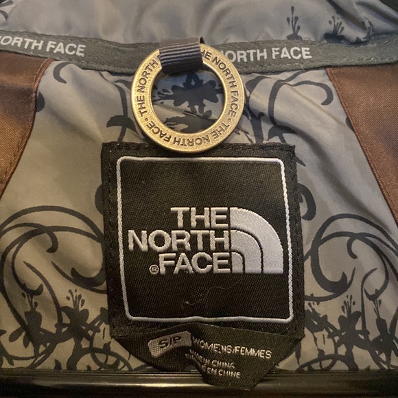 Vintage North Face 550 Vest - Picture 6 of 11